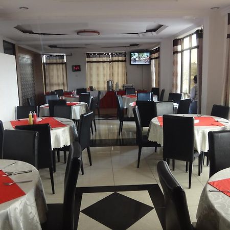 Premier Palace Hotel Arusha Exteriör bild