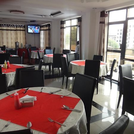 Premier Palace Hotel Arusha Exteriör bild