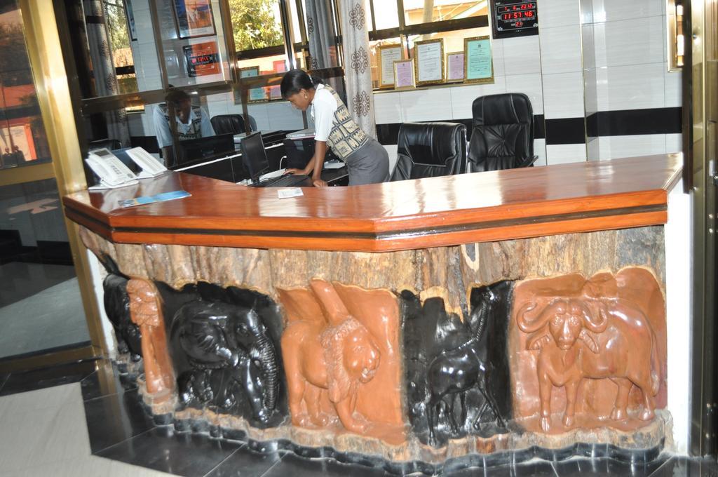 Premier Palace Hotel Arusha Exteriör bild
